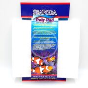 The SEAPORA PAD POLY 10X18 package for aquariums features a blue and white design with cartoon clownfish and coral, ideal for both fresh and marine water, highlighting its benefits in maintaining a pristine aquatic environment.