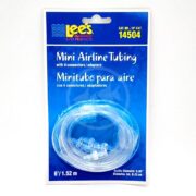 LEES MINI AIRLINE TUBING 6 FT is a clear aquarium tubing package with four connectors/adapters. It features a blue and white design, providing product details in both English and Spanish.