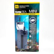 Box of Fluval SEA Mini Protein Skimmer PS2 for marine and reef aquariums, suitable for 20–80L tanks. The packaging shows the skimmer device and highlights features like the 32-pin impeller and multi-language descriptions.